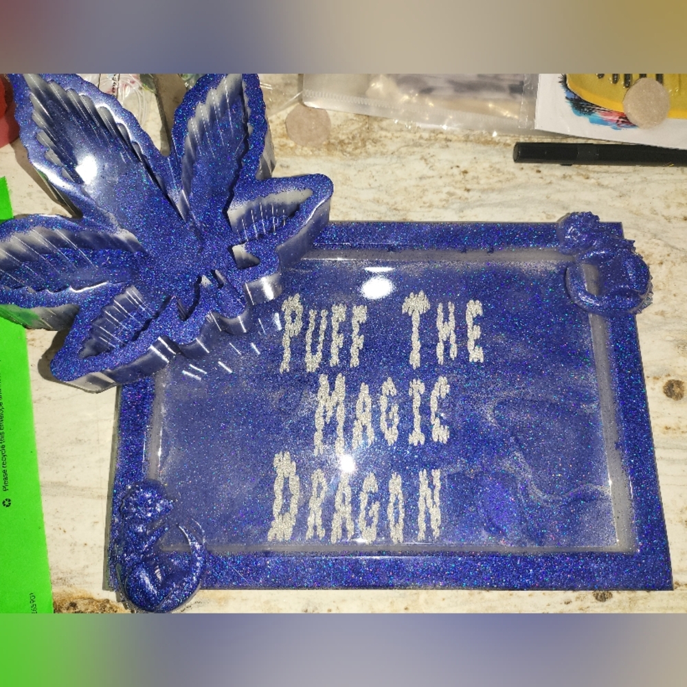 New custom Puff The Magic Dragon Rolling Trays